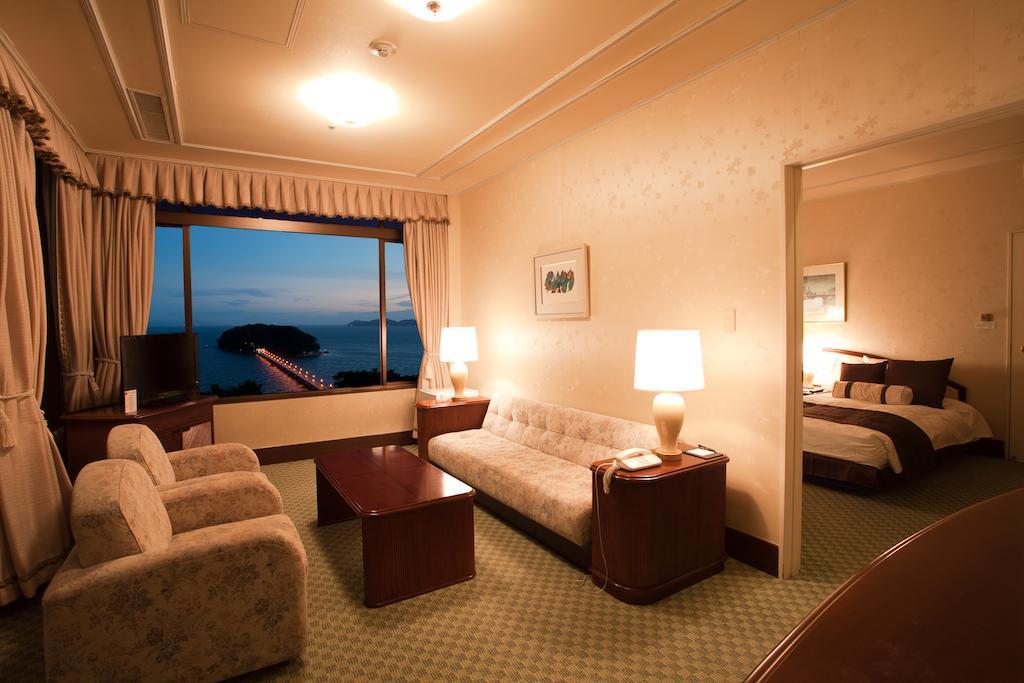 Gamagori Classic Hotel Екстериор снимка
